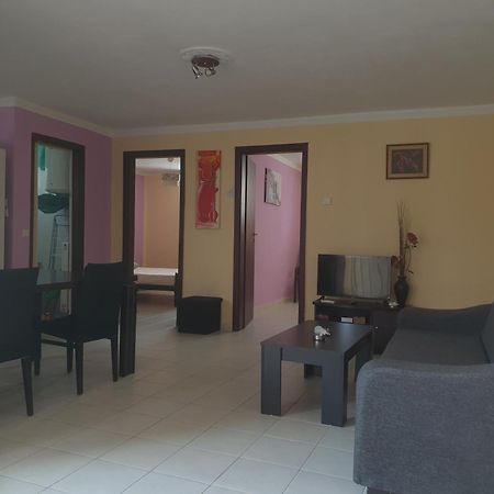Plaza Apartments Vrasná Esterno foto